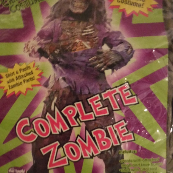 HALLOWEEN COSTUME - Picture 2 of 3